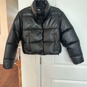 Zara Women's Black Puffer Coat